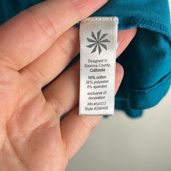 Athleta long sleeved top size L - Picture 4 of 7